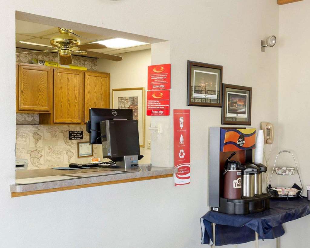 Econo Lodge Watertown Interior foto