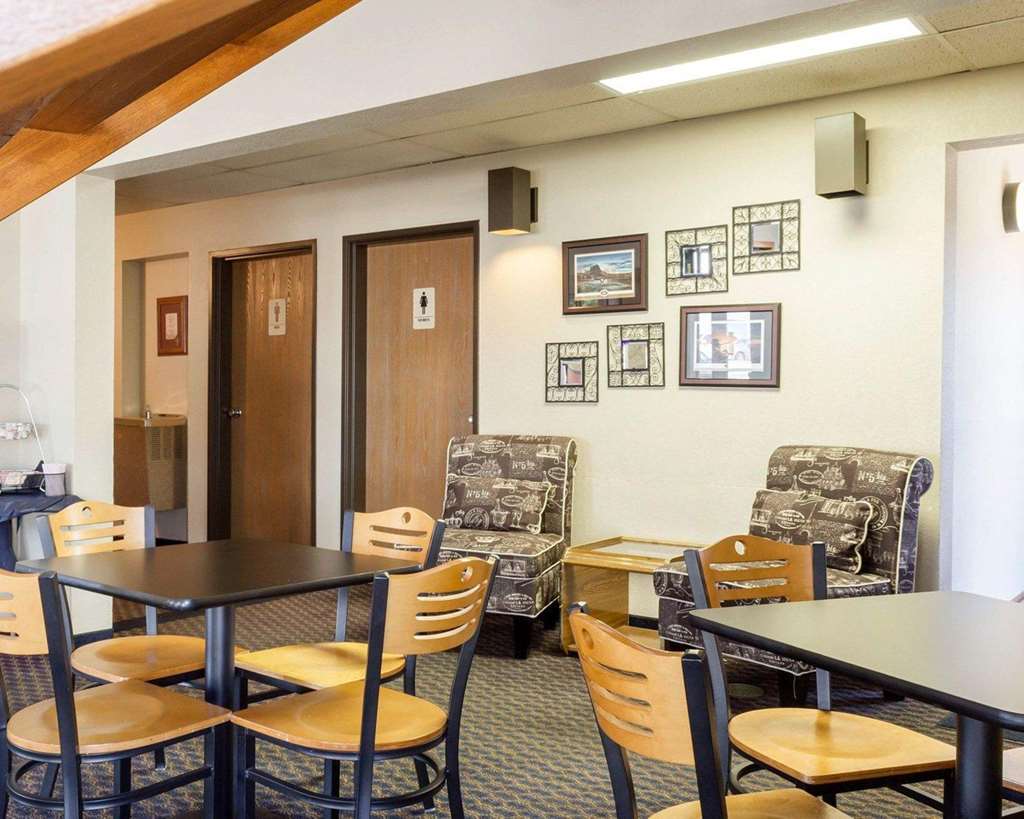Econo Lodge Watertown Restaurant foto